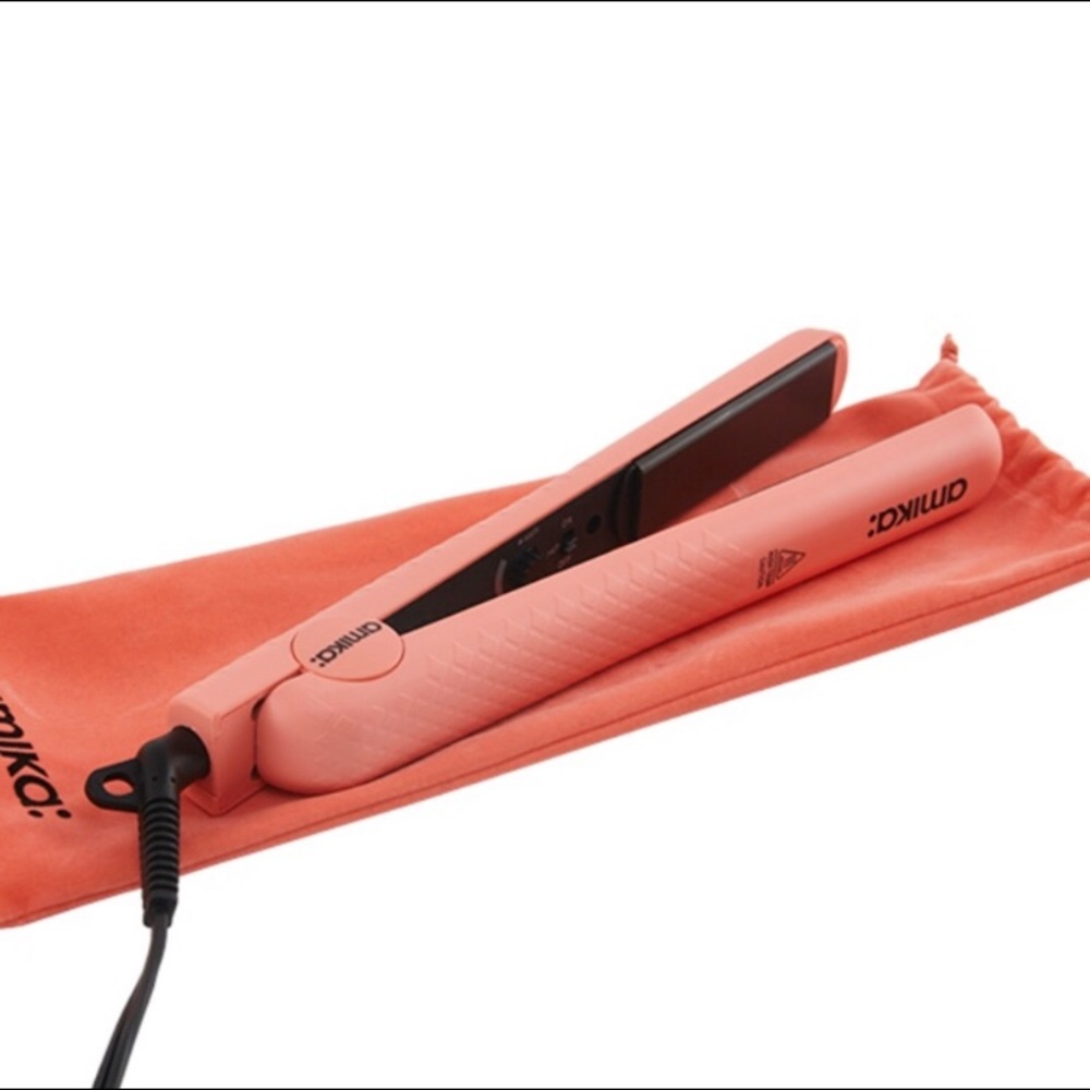 Amika - 1.25' strand perfect ceramic styler